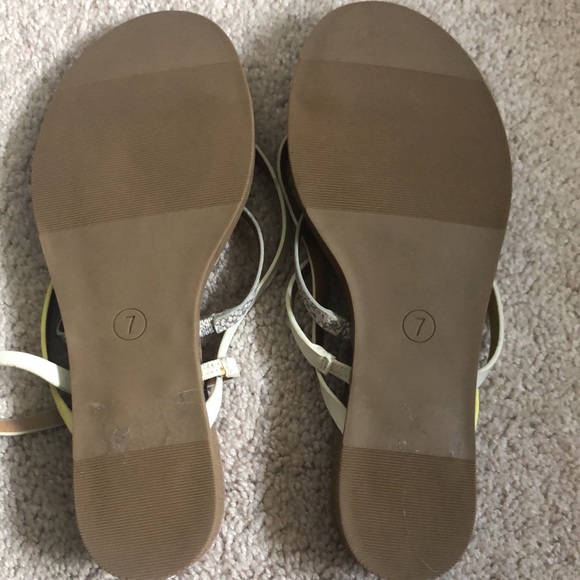 Neon yellow, tan and snakeskin 1 inch heal sandal - Picture 3 of 4